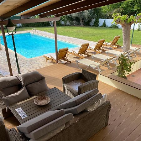 Relaxing Villa With Swimming Pool And Garden Agios Georgios (Attica) Exterior foto