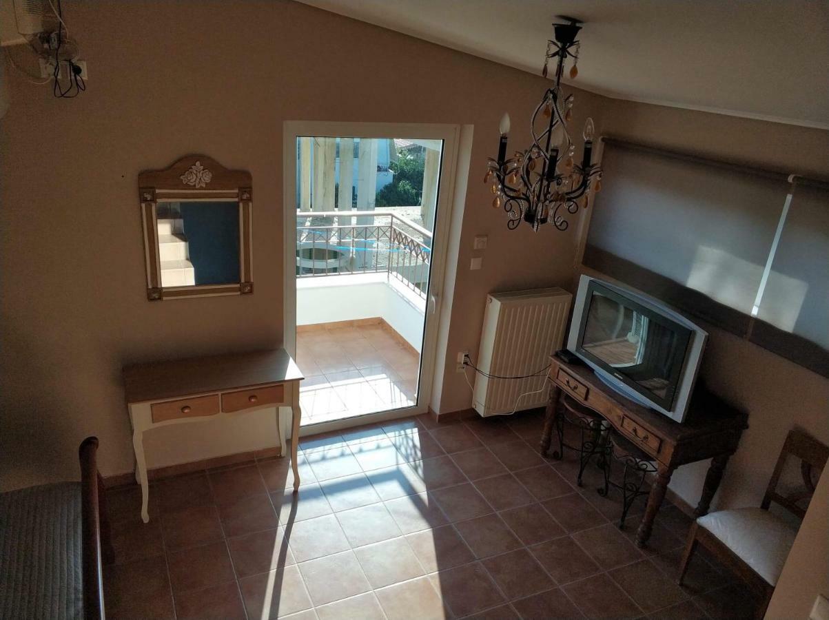 Relaxing Villa With Swimming Pool And Garden Agios Georgios (Attica) Exterior foto